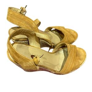Stuart Weitzman Women's Gold Sandals
